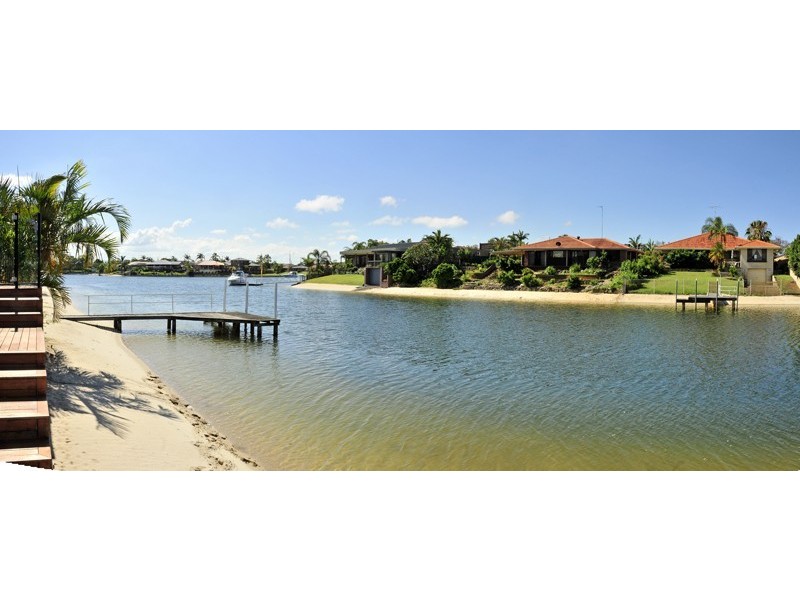 23 Delungra Street, Broadbeach Waters QLD 4218