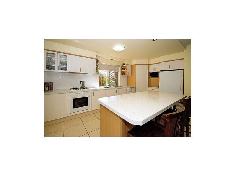 1 Lakeside Avenue, Broadbeach Waters QLD 4218