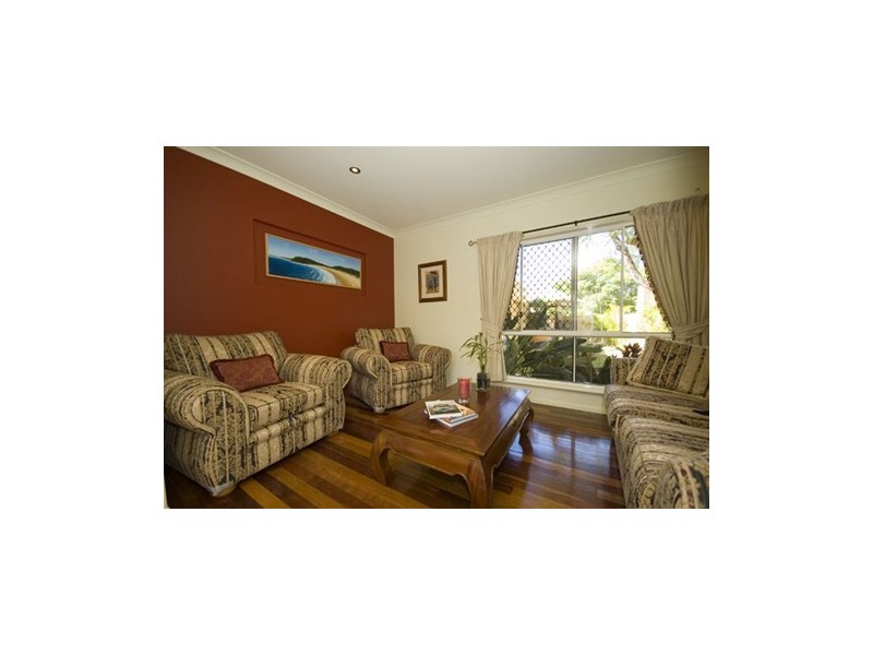1 Lakeside Avenue, Broadbeach Waters QLD 4218