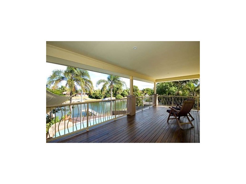 1 Lakeside Avenue, Broadbeach Waters QLD 4218
