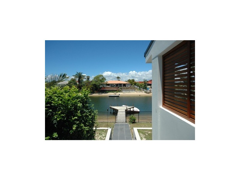 7 Rudd Street, Broadbeach Waters QLD 4218