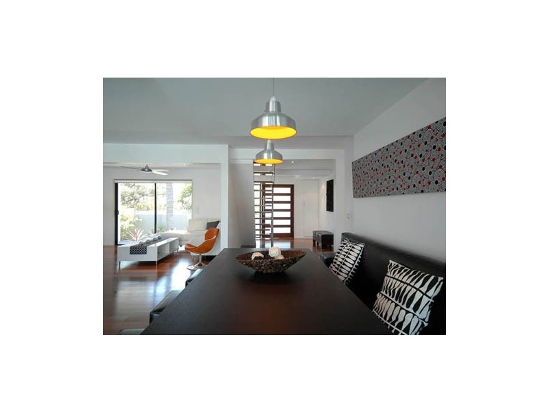 7 Rudd Street, Broadbeach Waters QLD 4218