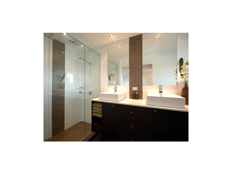 7 Rudd Street, Broadbeach Waters QLD 4218