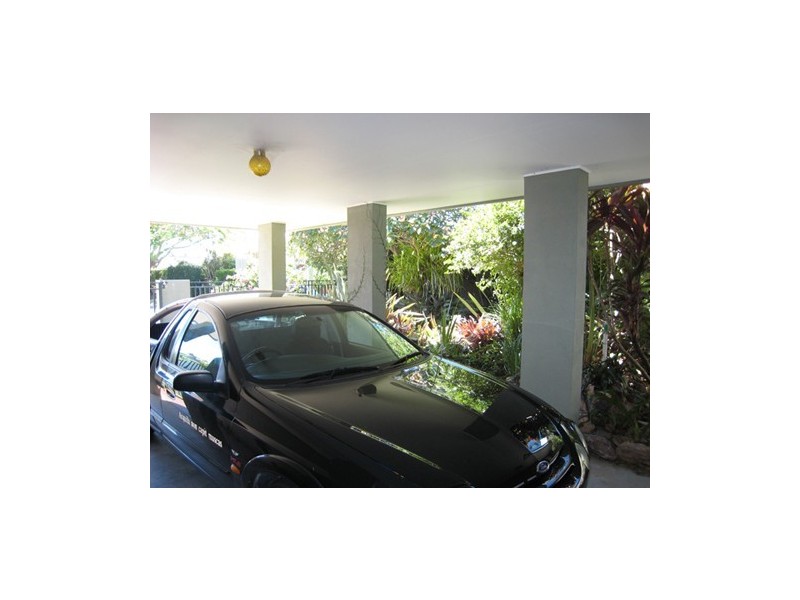 30 Sophie Avenue, Broadbeach Waters QLD 4218