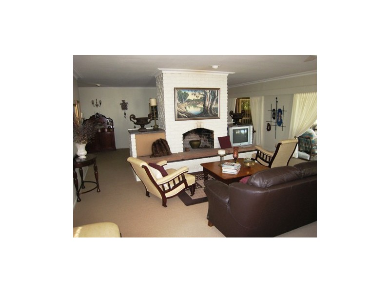 30 Sophie Avenue, Broadbeach Waters QLD 4218