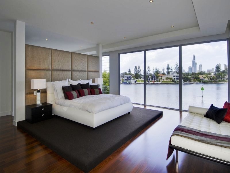 43 Monaco Street, Broadbeach Waters QLD 4218