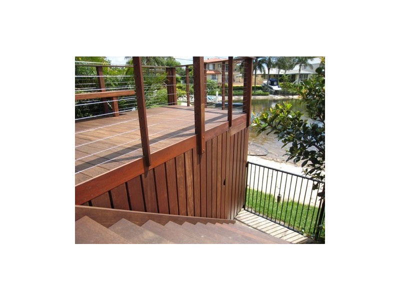 2 Seaforth Avenue, Broadbeach Waters QLD 4218