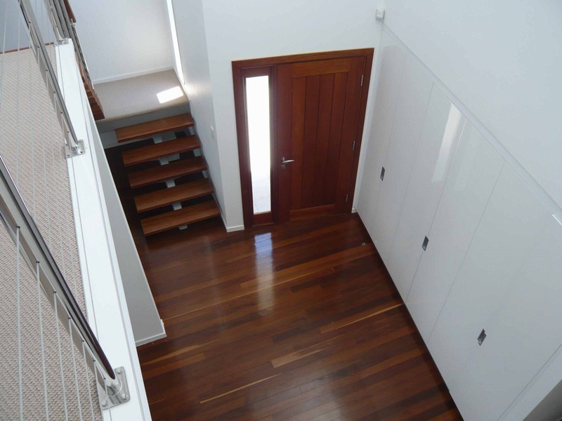 2 Rudder Court, Mermaid Waters QLD 4218