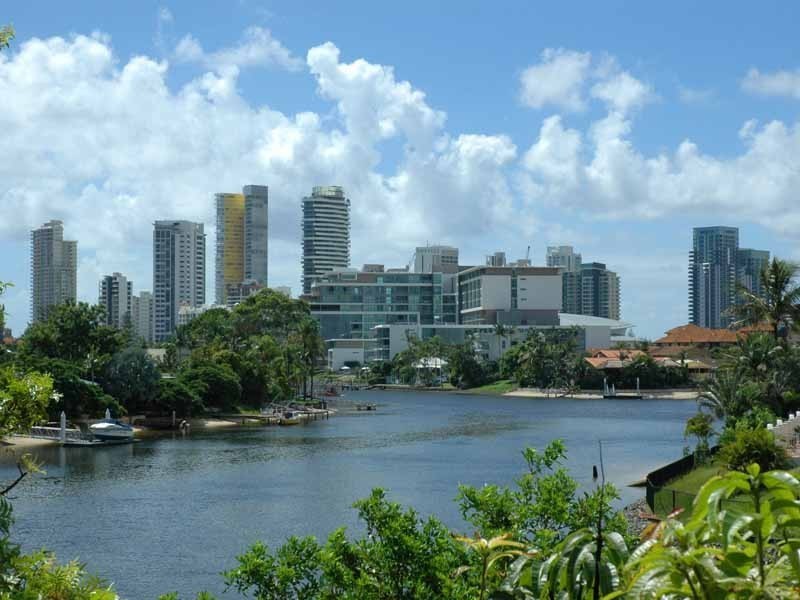 1 Beverley Crescent, Broadbeach Waters QLD 4218