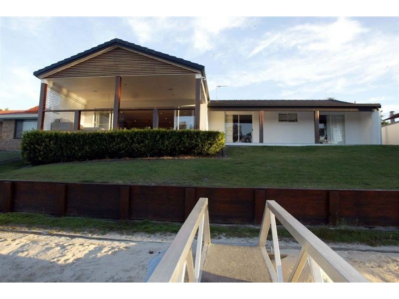 12 Cypress Drive, Broadbeach Waters QLD 4218
