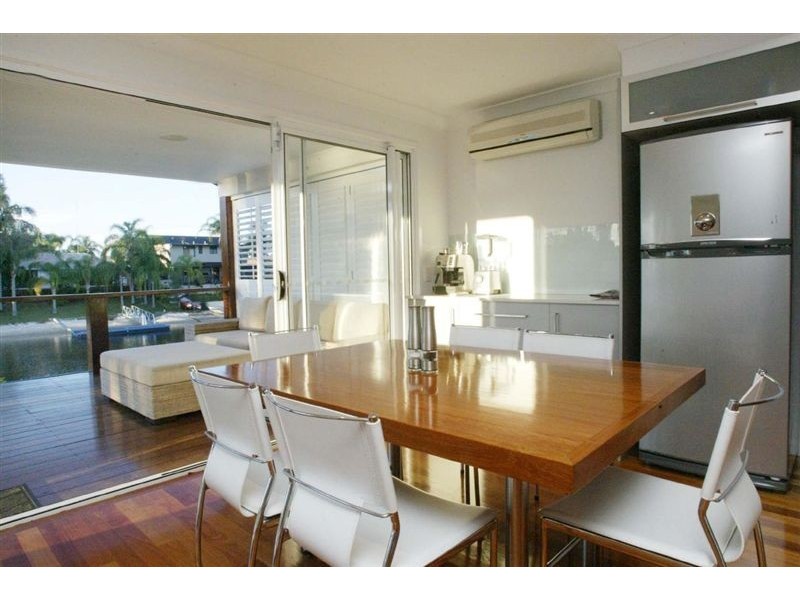 12 Cypress Drive, Broadbeach Waters QLD 4218