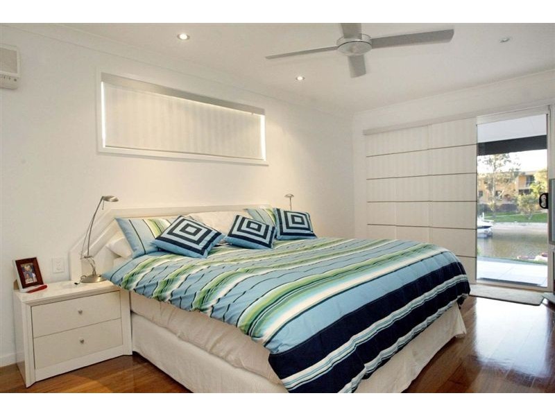 12 Cypress Drive, Broadbeach Waters QLD 4218
