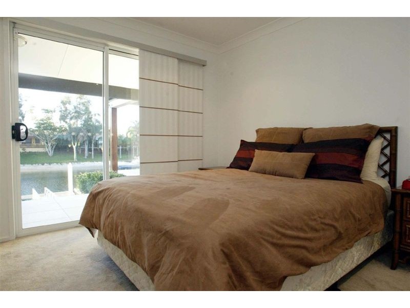 12 Cypress Drive, Broadbeach Waters QLD 4218
