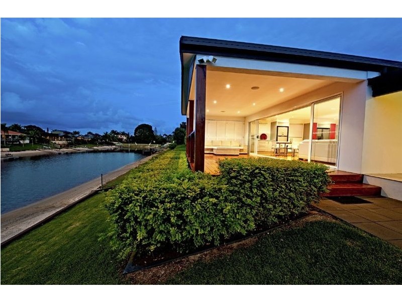 12 Cypress Drive, Broadbeach Waters QLD 4218
