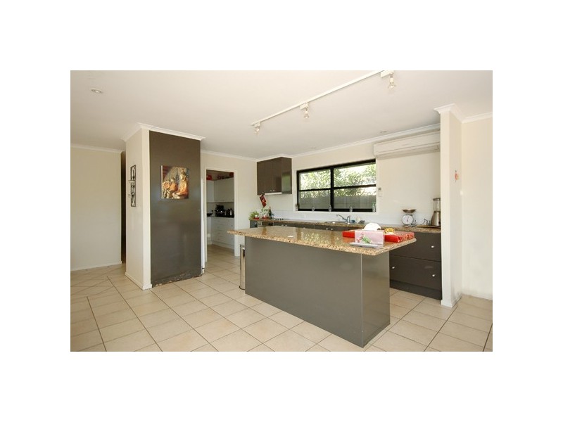 5 Allambi Avenue, Broadbeach Waters QLD 4218