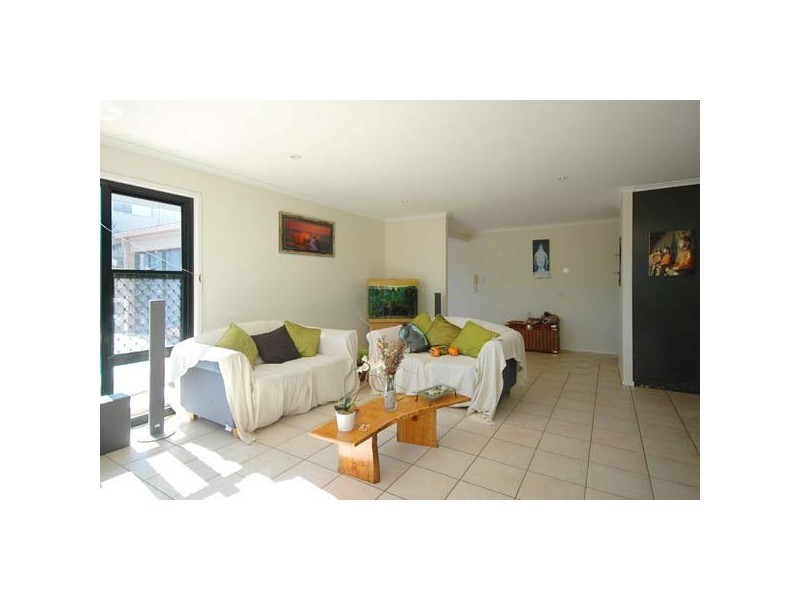 5 Allambi Avenue, Broadbeach Waters QLD 4218