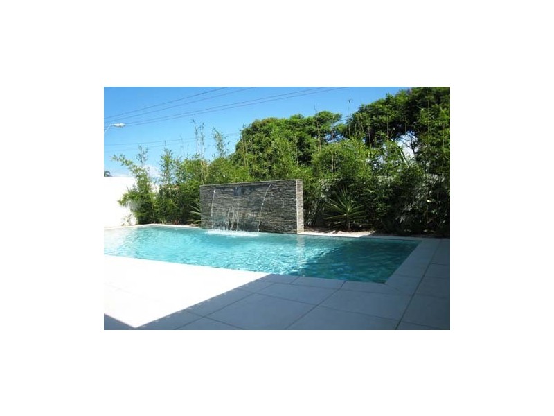 7 Rosemont Avenue, Broadbeach Waters QLD 4218