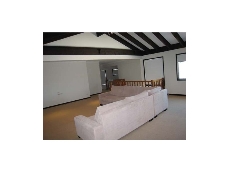 7 Rosemont Avenue, Broadbeach Waters QLD 4218