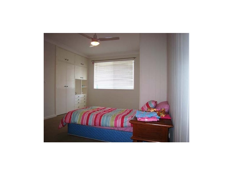 7 Rosemont Avenue, Broadbeach Waters QLD 4218