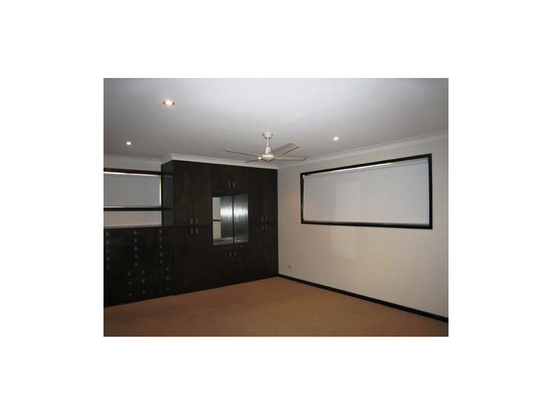 7 Rosemont Avenue, Broadbeach Waters QLD 4218