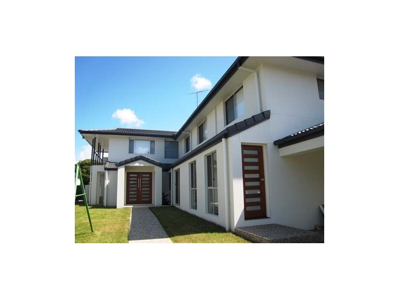 7 Rosemont Avenue, Broadbeach Waters QLD 4218