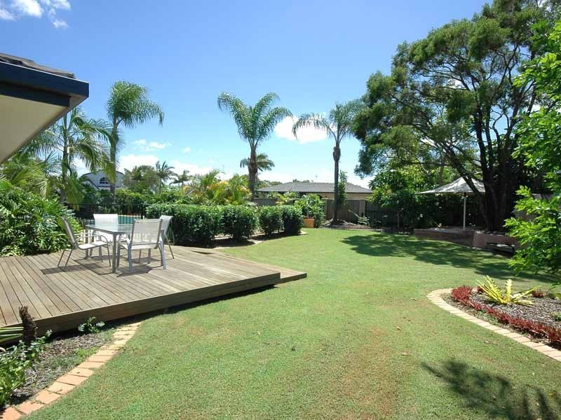 10 Cocos Crescent, Broadbeach Waters QLD 4218