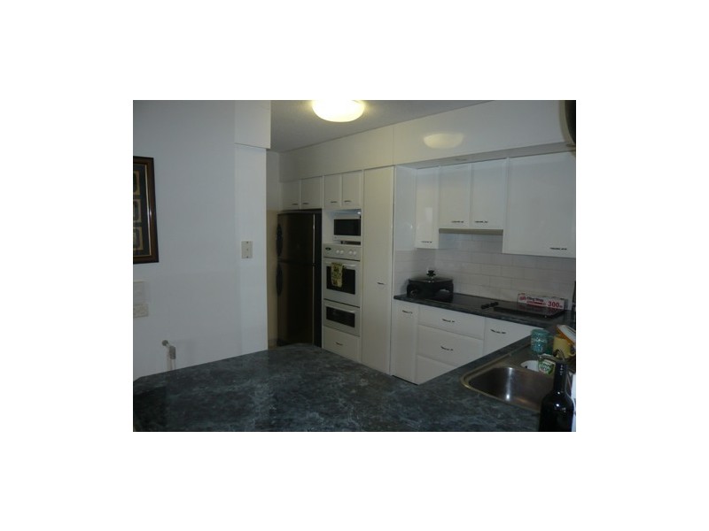 1/52 Hooker Boulevard, Mermaid Waters QLD 4218