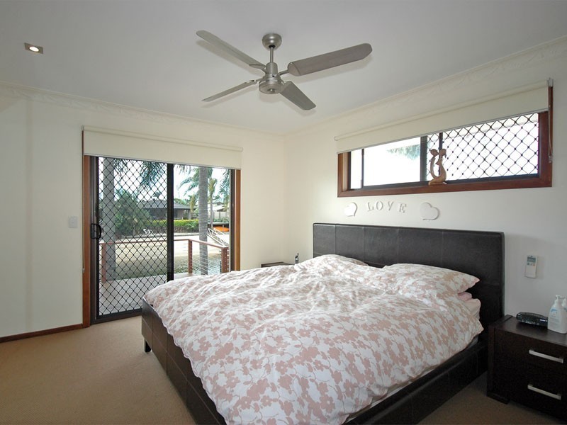 5 San Michele Court, Broadbeach Waters QLD 4218