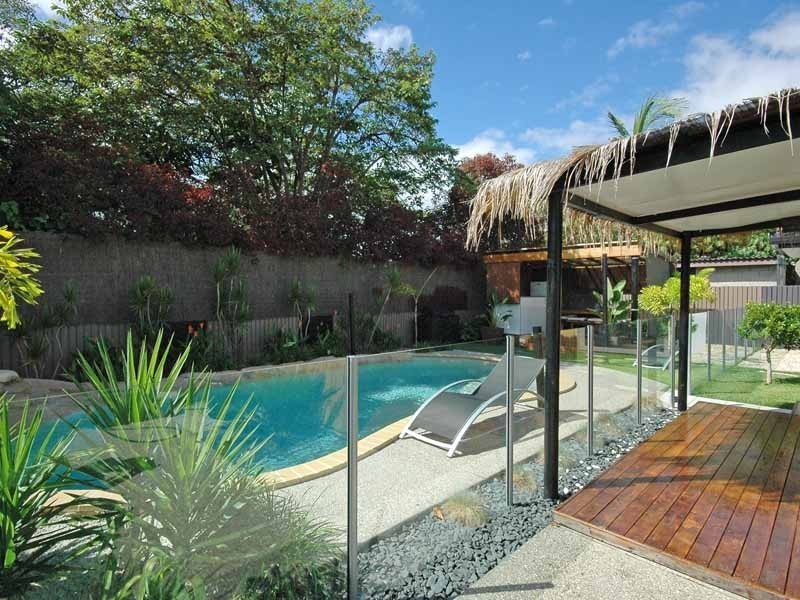 124 Savoy Drive, Broadbeach Waters QLD 4218
