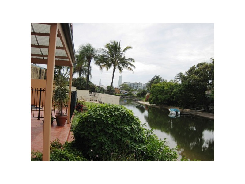 34 Sunshine Boulevard, Broadbeach Waters QLD 4218