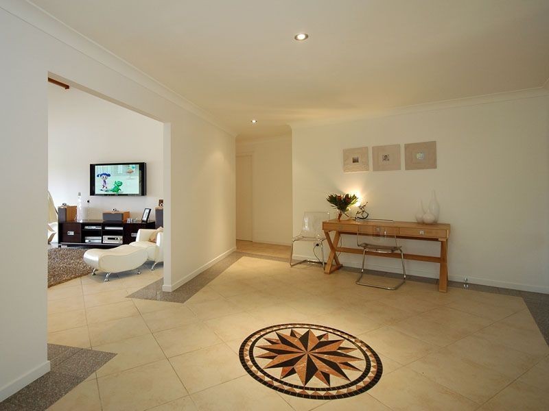 17 Bal Harbour, Broadbeach Waters QLD 4218