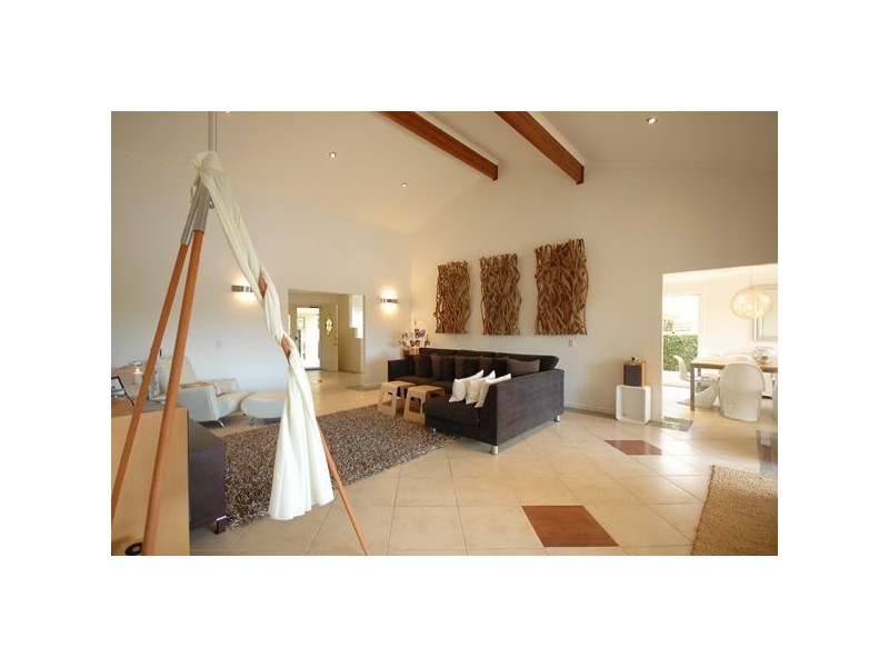 17 Bal Harbour, Broadbeach Waters QLD 4218