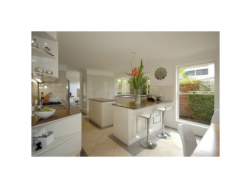 17 Bal Harbour, Broadbeach Waters QLD 4218