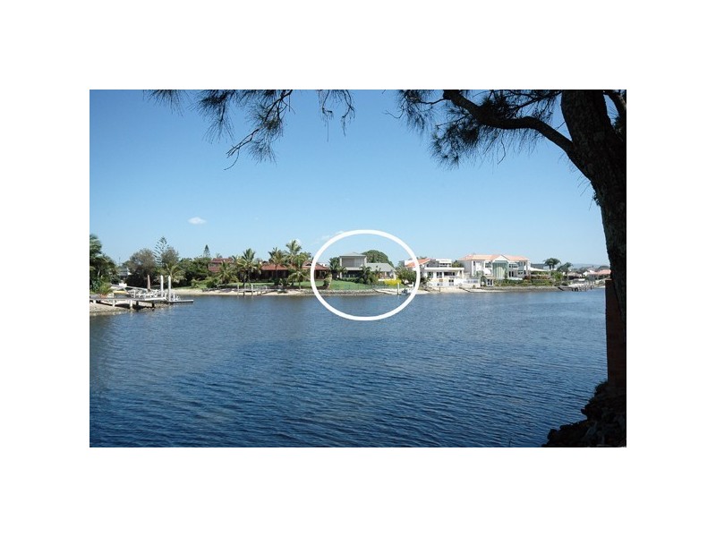 17 Bal Harbour, Broadbeach Waters QLD 4218