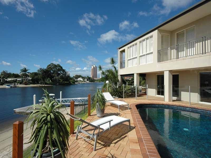 17 Bal Harbour, Broadbeach Waters QLD 4218