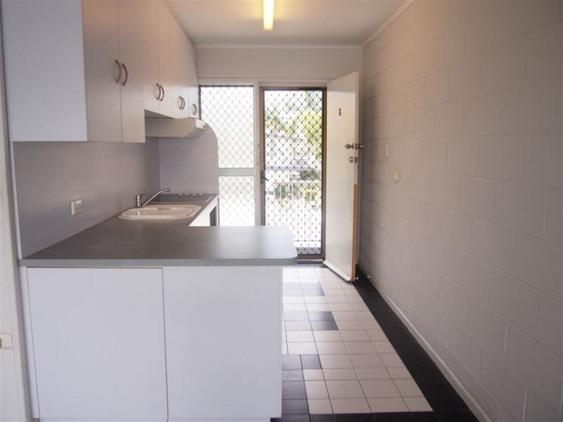 6/4 Holborow Close, Surfers Paradise QLD 4217