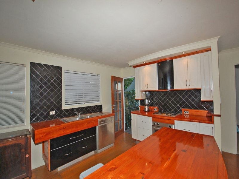 260 Benowa Road, Benowa QLD 4217