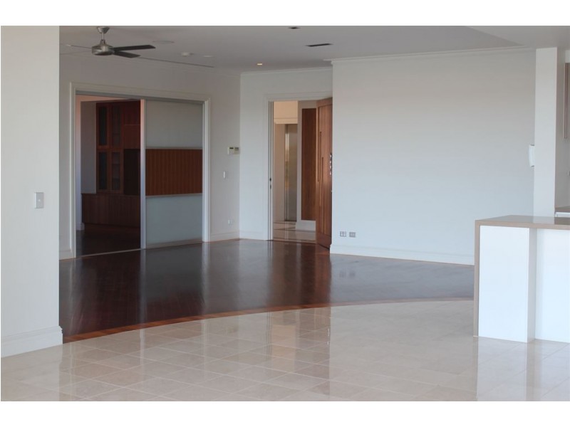 3277/3030 The Boulevard, Carrara QLD 4211