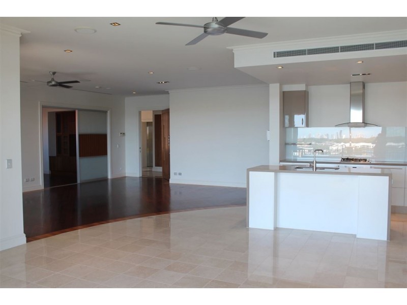 3277/3030 The Boulevard, Carrara QLD 4211