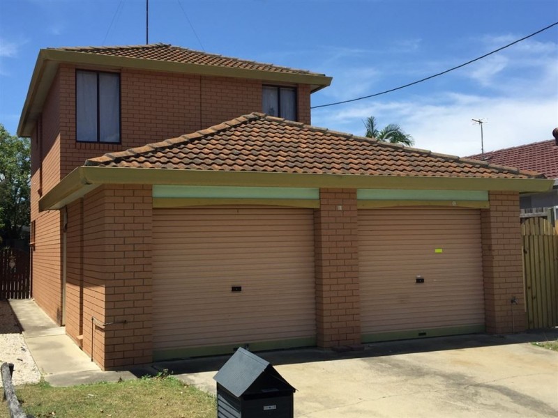 29 Chainey Avenue, Miami QLD 4220