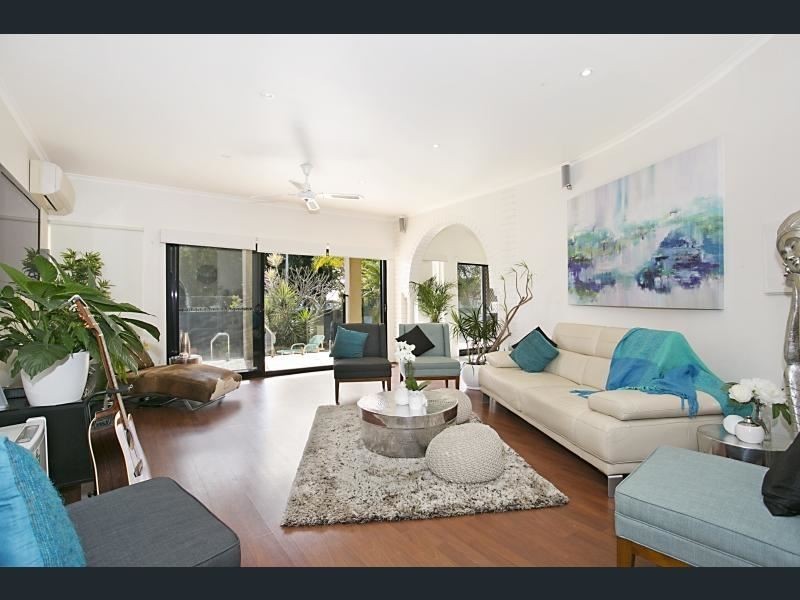 56 T E Peters Drive, Broadbeach Waters QLD 4218
