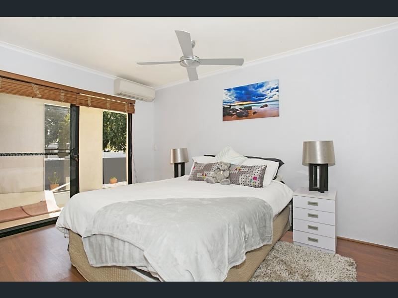 56 T E Peters Drive, Broadbeach Waters QLD 4218