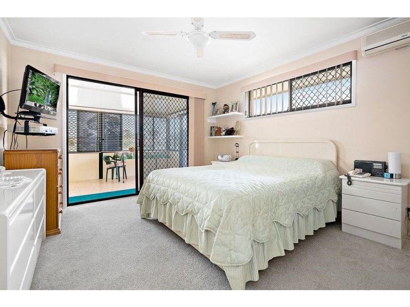 8 Honeyeater Drive, Burleigh Waters QLD 4220