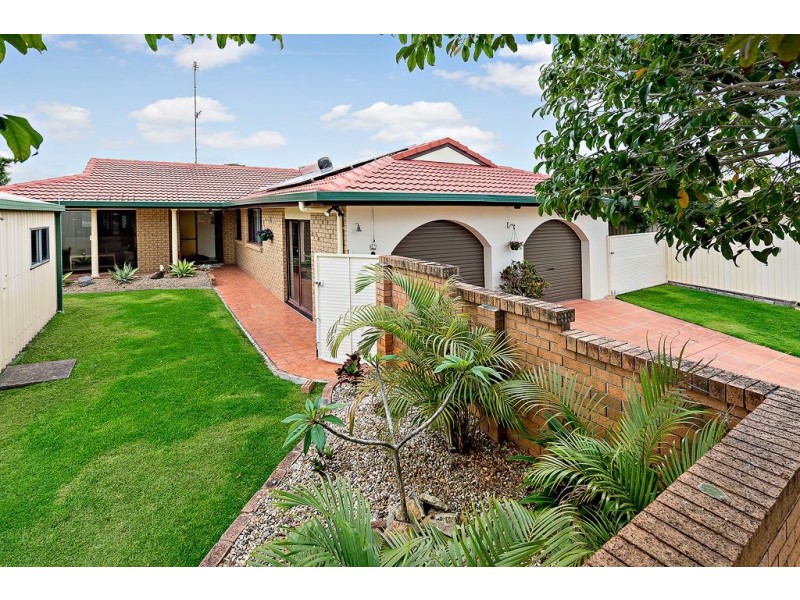 8 Honeyeater Drive, Burleigh Waters QLD 4220