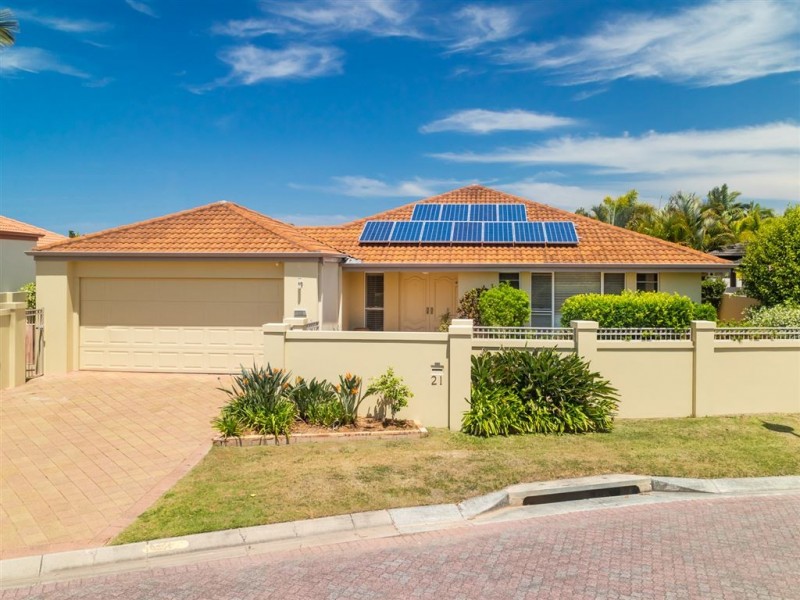 21 Moonraker Street, Clear Island Waters QLD 4226