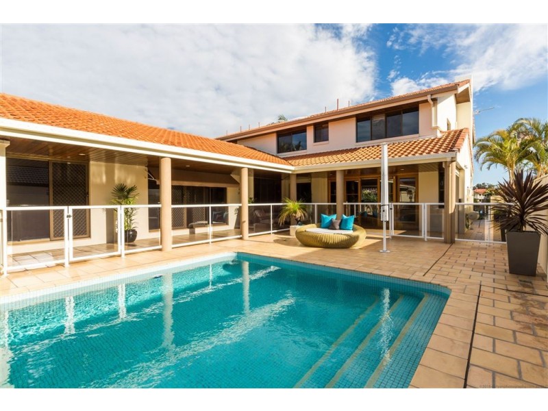 42 Cabana Boulevard, Benowa Waters QLD 4217