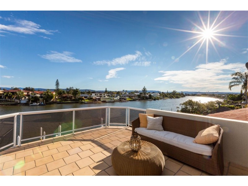 42 Cabana Boulevard, Benowa Waters QLD 4217