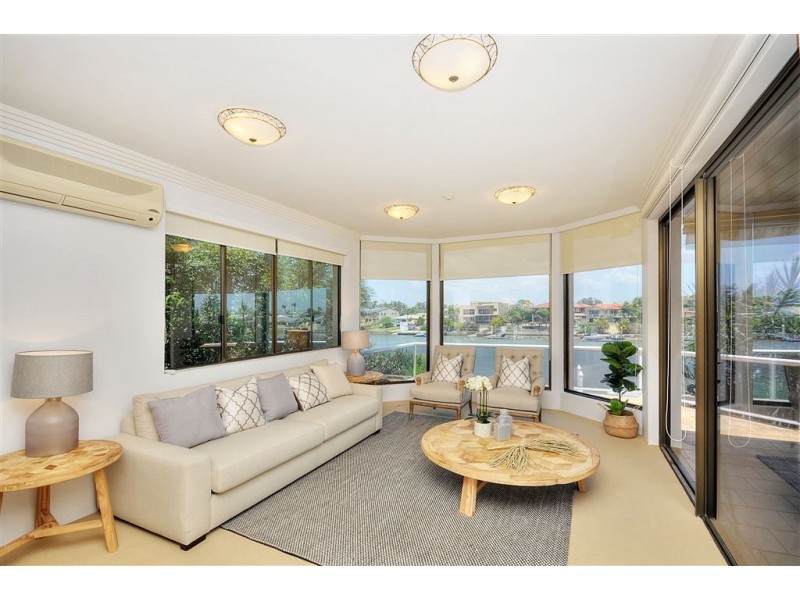 42 Cabana Boulevard, Benowa Waters QLD 4217