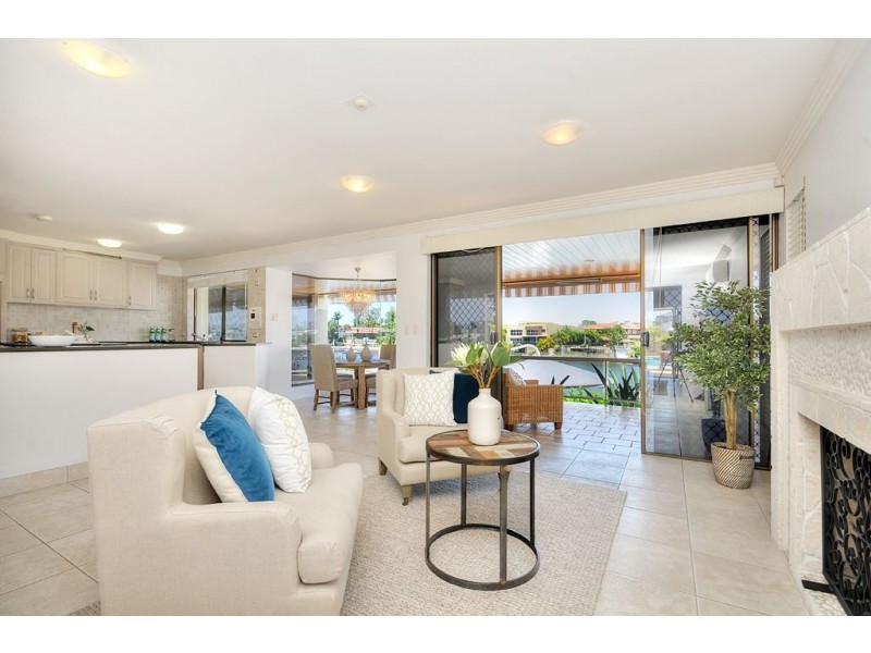 42 Cabana Boulevard, Benowa Waters QLD 4217