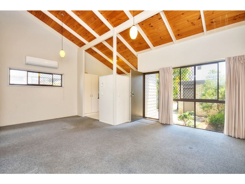 8/60 Karbunya Street, Mermaid Waters QLD 4218